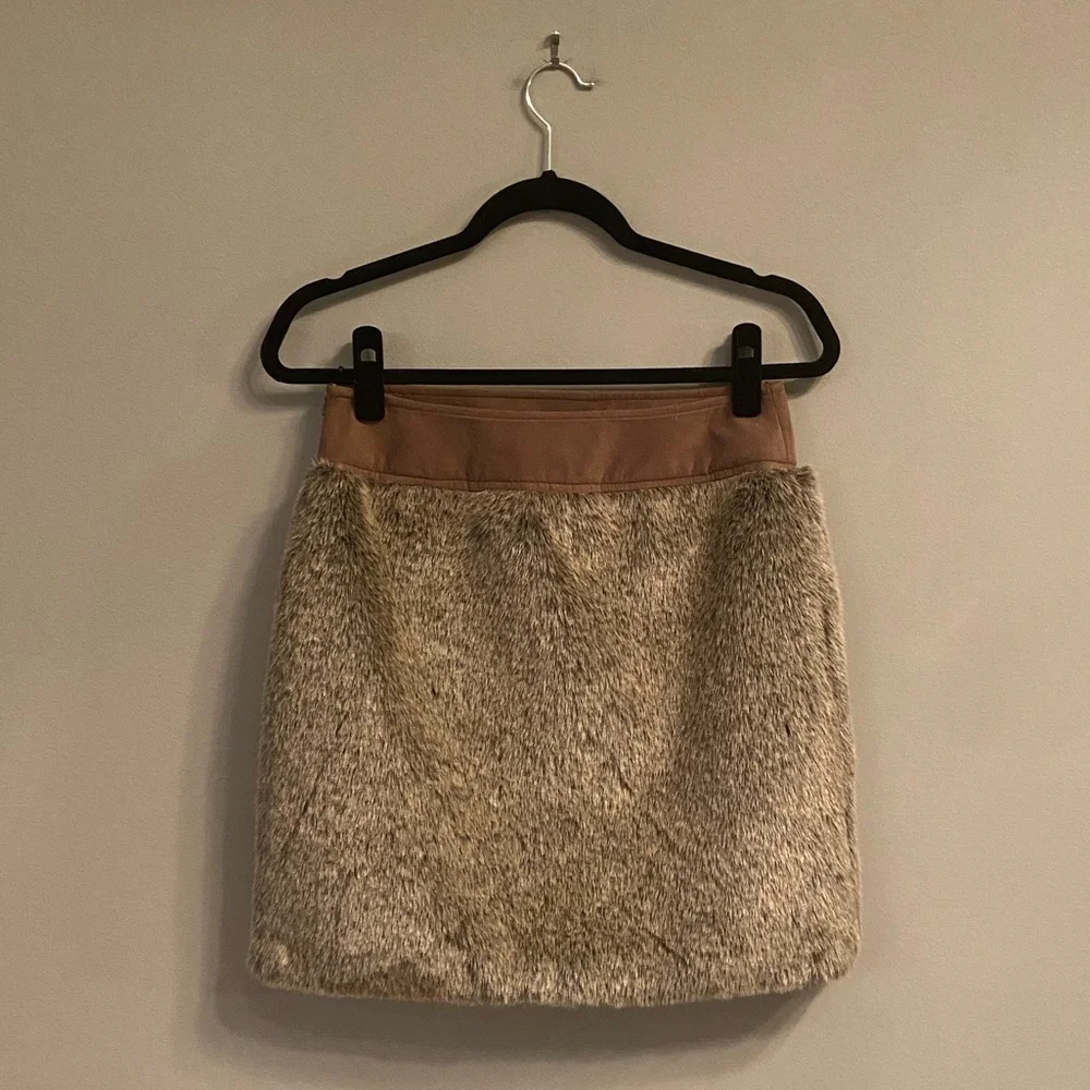 J. McLaughlin Bree Faux Fur Skirt, Size 2 - Picture 4 of 11
